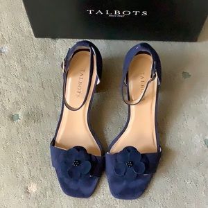 Talbots “Sienna Flower” blue suede sandals SZ9